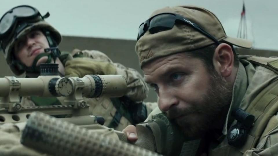 Bradley Cooper jako americký sniper